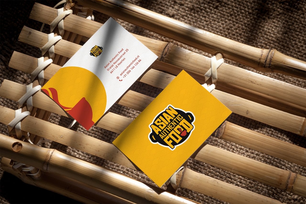 Visuele identiteit Aziatisch restaurant op visitekaartje met logo en contactgegevens