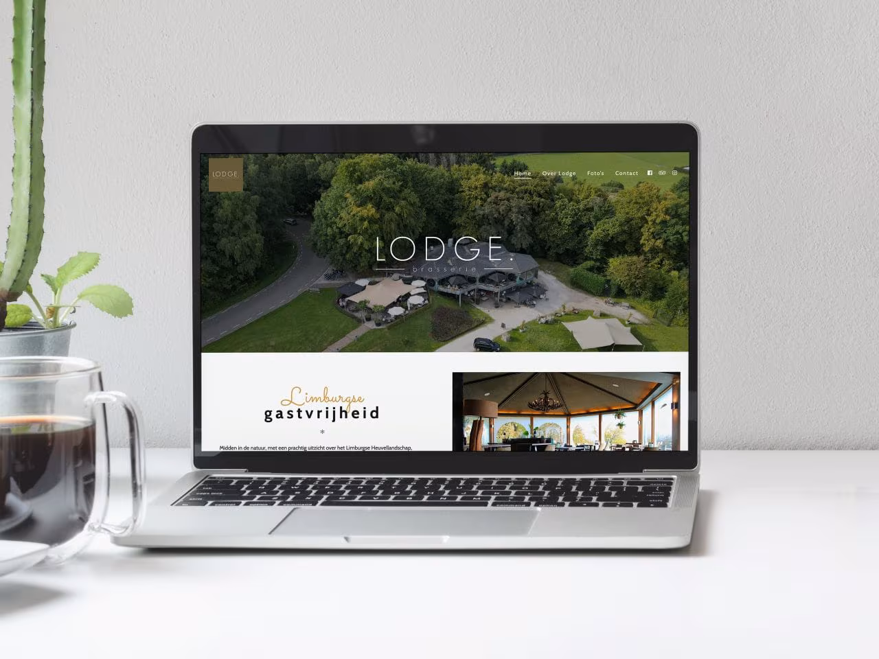 Website van Brasserie Lodge | Modern en gebruiksvriendelijk webdesign Mockup van de Brasserie Lodge-website op laptop – modern webdesign horeca