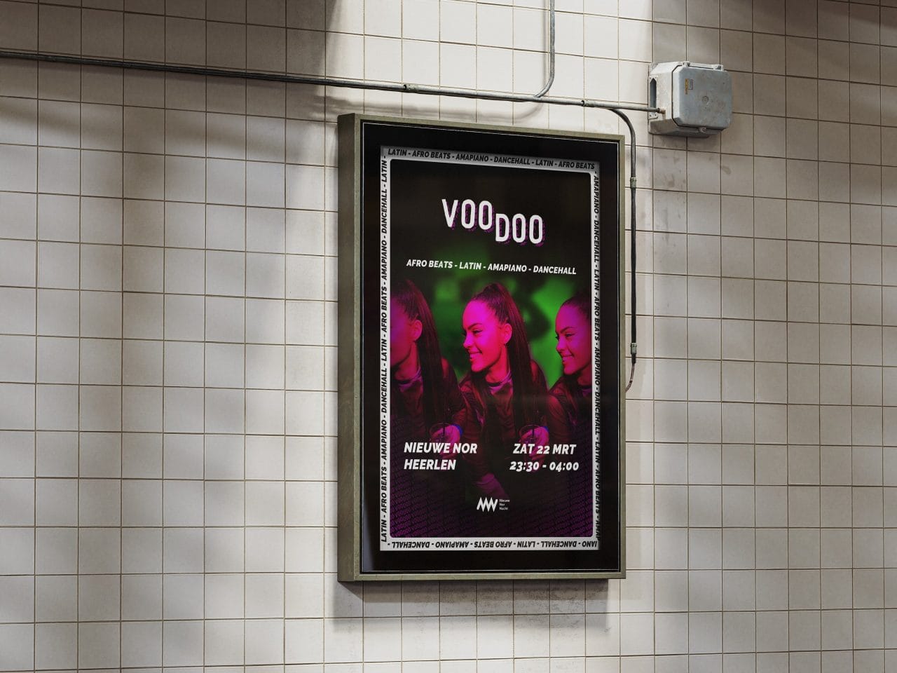 Voodoo-poster op reclamebord – Restyling en branding van het event met een energiek en herkenbaar design Voodoo-poster op reclamebord in Heerlen – opvallende branding voor het feest